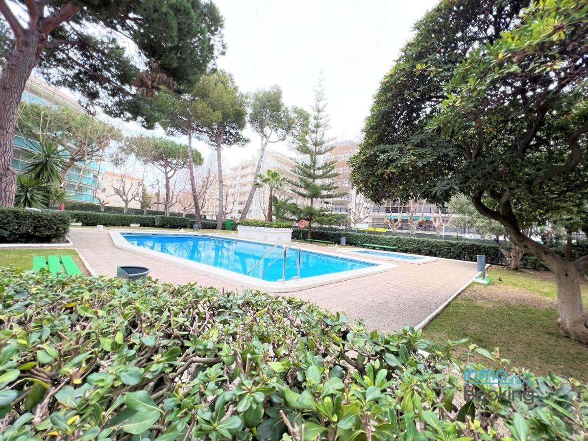 Sun Beach Gisamar サロウ エクステリア 写真